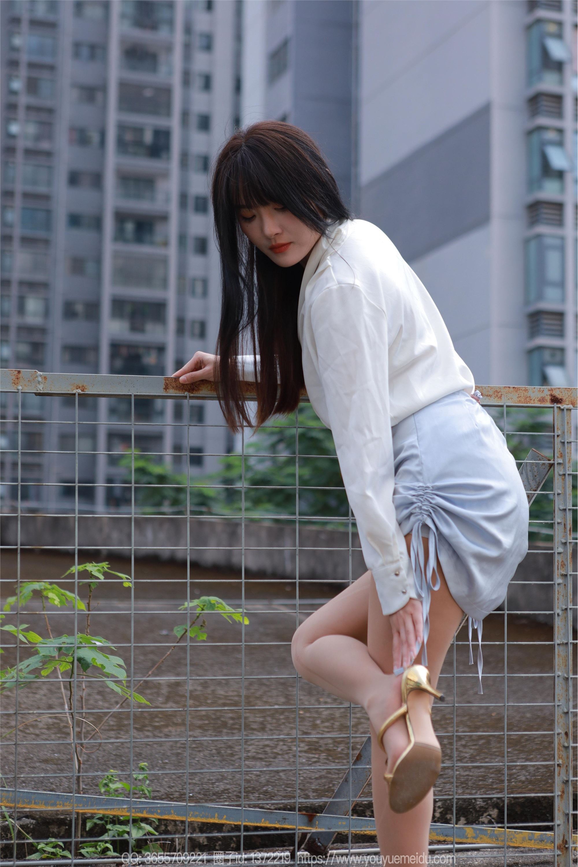 IESS异思趣向  2024.11.10 丝享家 1894 婉萍《蓝色短裙（下）》